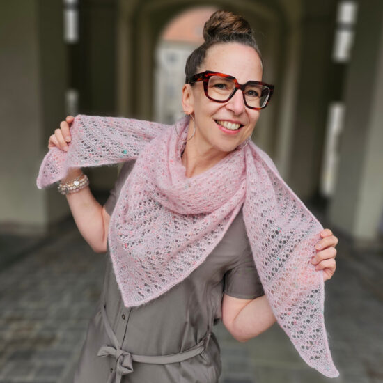 Kristin mit Tuch Emila